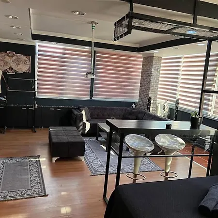 Cinehome In Old Town Apartament Antalya