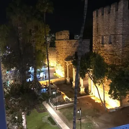 Cinehome In Old Town Antalya